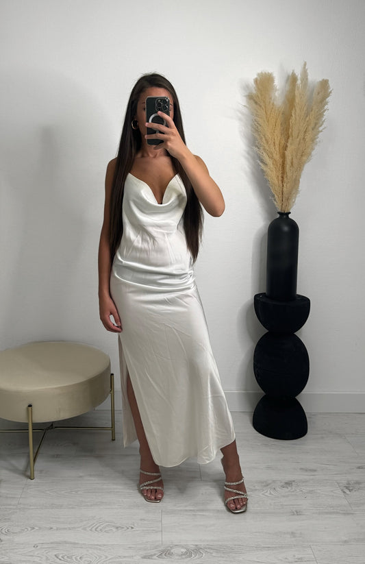 Robe satin blanche